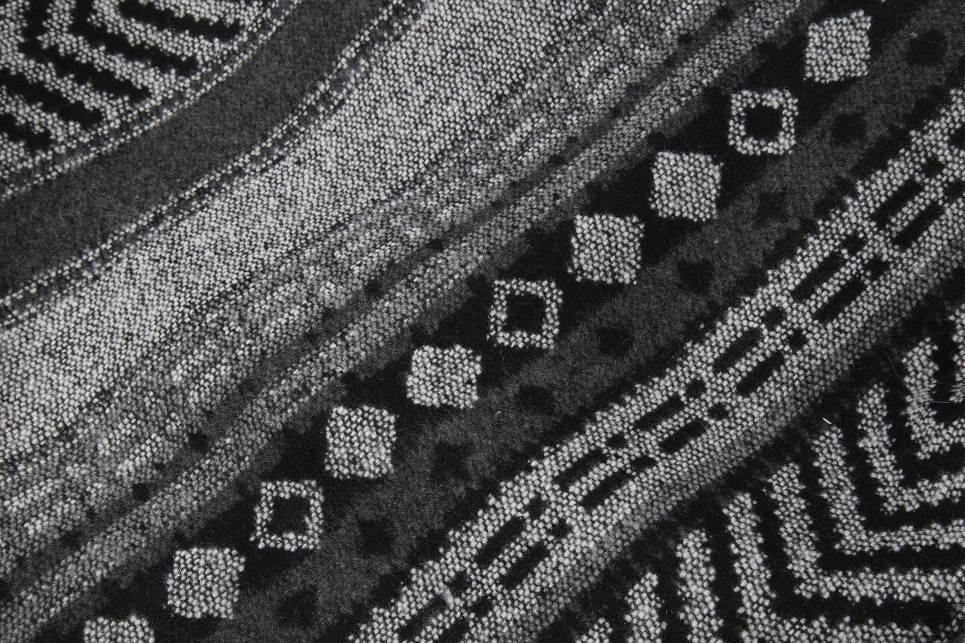 Saddle Scarf - Black & White